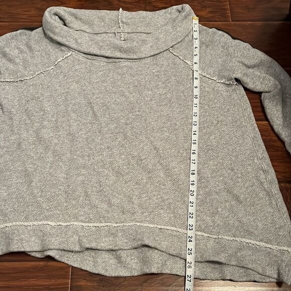 Free People Gray & Black Pullover Sweater - Picture 9 of 9